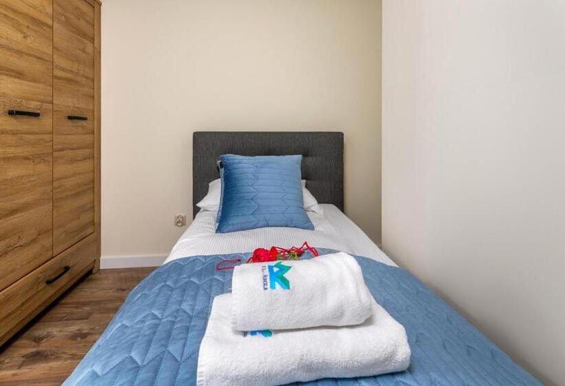 اتاق راحتی سه تخته, Willa Regle