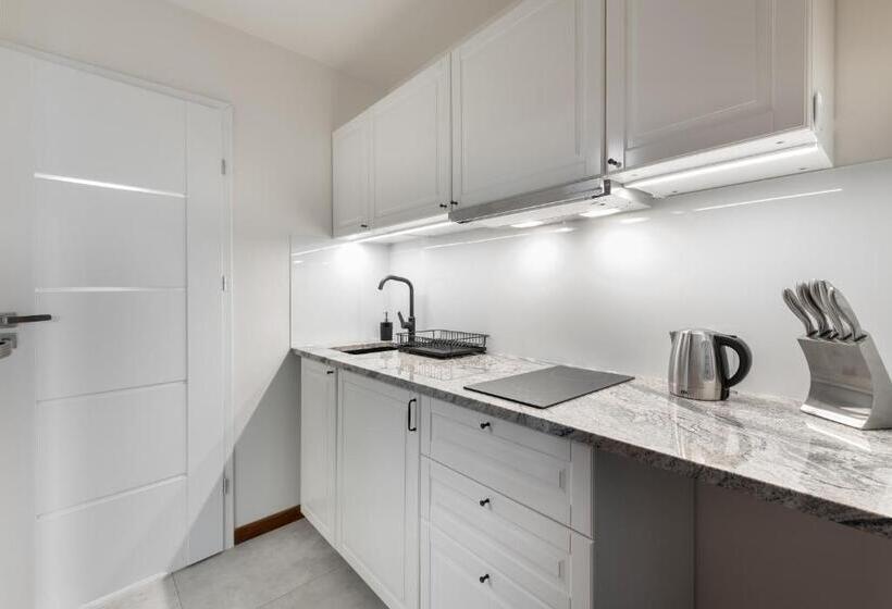 آپارتمان 1 خوابه با بالکن, Willa Regle