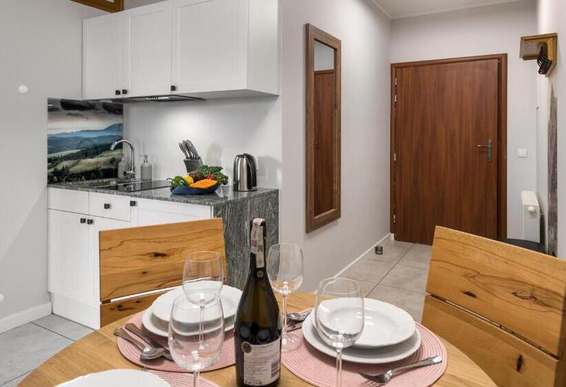 آپارتمان 1 خوابه با بالکن, Willa Regle