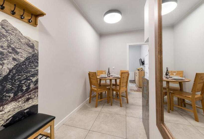 آپارتمان 1 خوابه با بالکن, Willa Regle