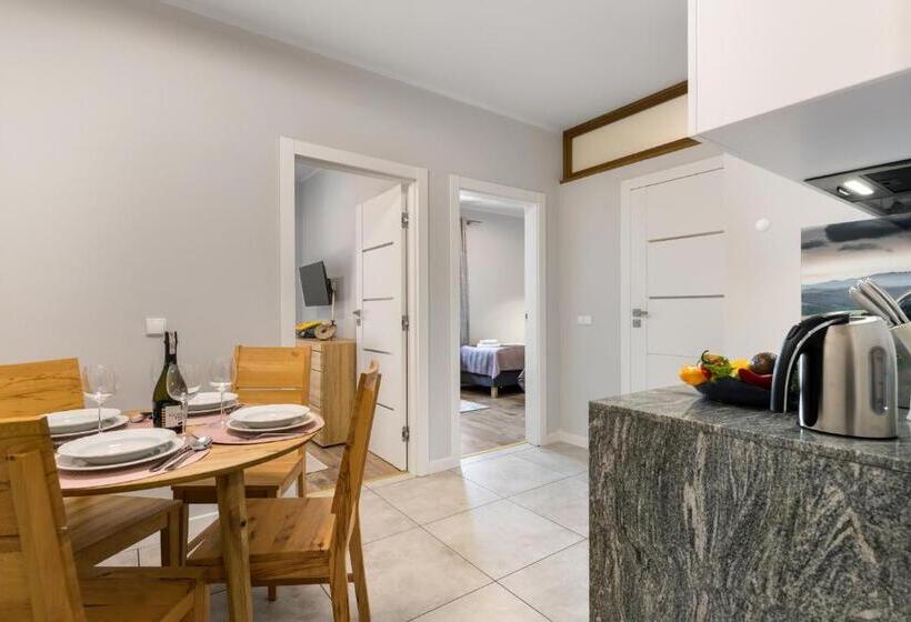 آپارتمان 1 خوابه با بالکن, Willa Regle