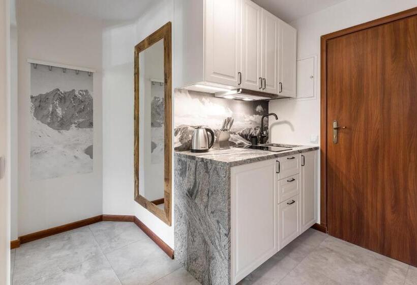 آپارتمان 2 خوابه, Willa Regle