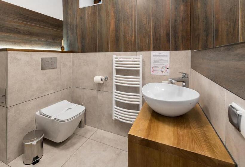 آپارتمان 1 خوابه با تراس, Willa Regle