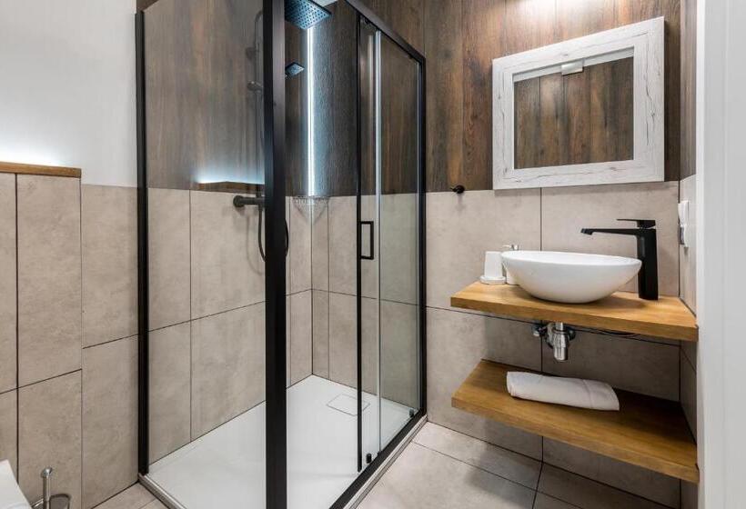 آپارتمان 1 خوابه, Willa Regle