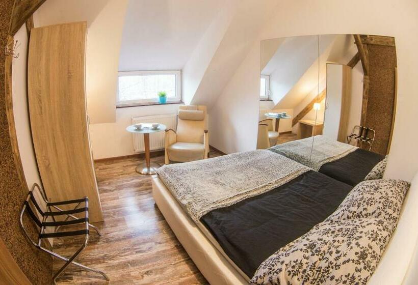 Номер Стандарт Совместная Ванная, Fitness Hostel   Restauracja, Darmowy Parking I Siłownia