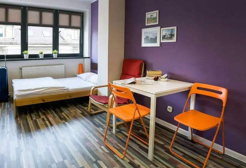 Standard-huone Jaettu Kylpyhuone, Hello Hostel & Apartments