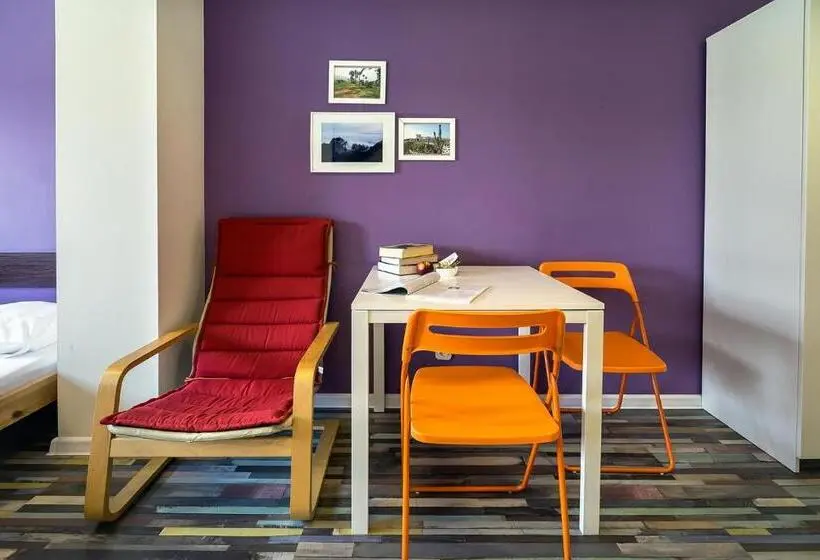 Standard-huone Jaettu Kylpyhuone, Hello Hostel & Apartments