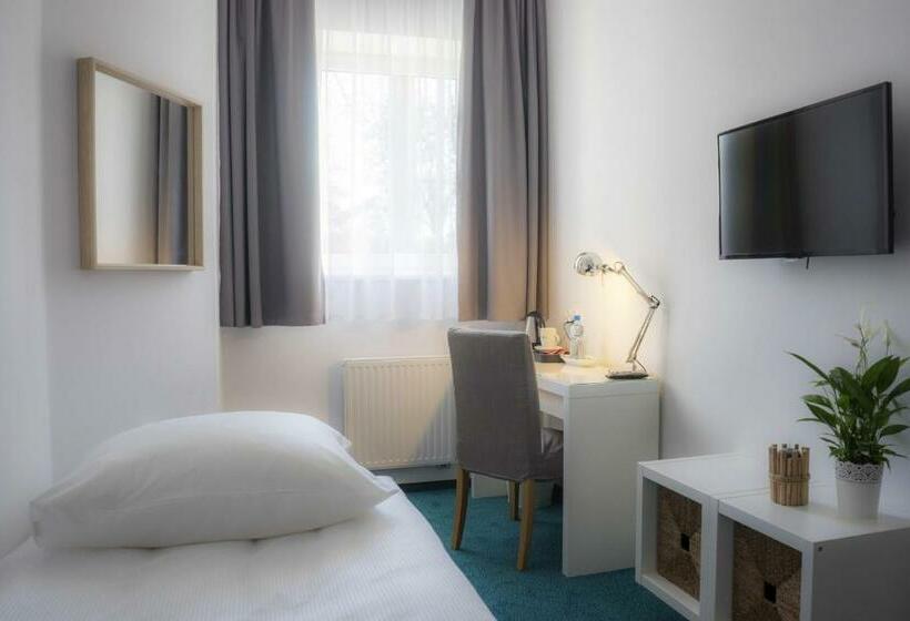 اتاق استاندارد یک نفره, Inner City