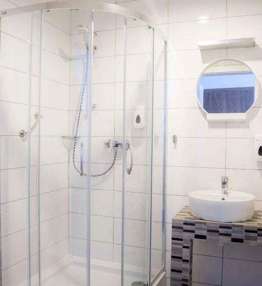 اتاق استاندارد, Inner City