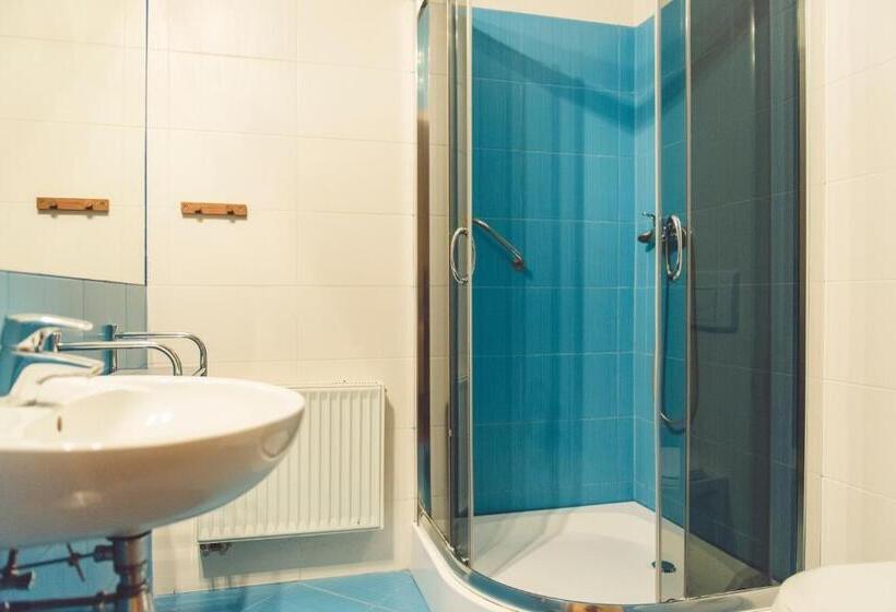 スタンダードルーム, Odejewscy