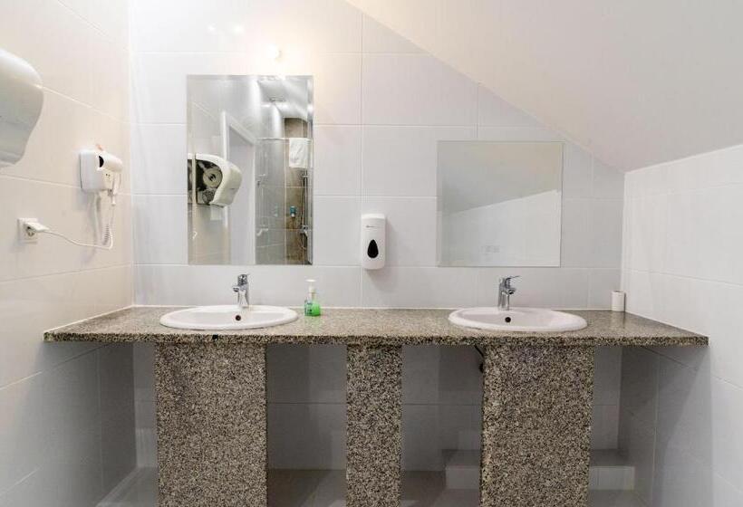 コンフォートトリプルルーム, Odejewscy