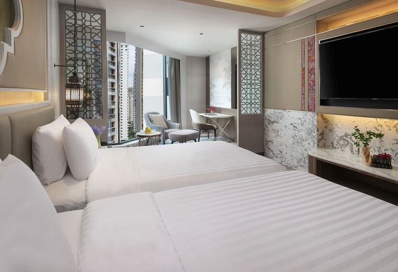 سوییت لوکس, Valia Hotel Bangkok
