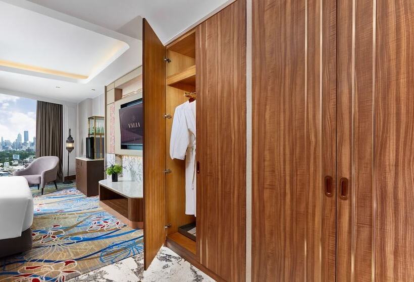 سوییت لوکس, Valia Hotel Bangkok
