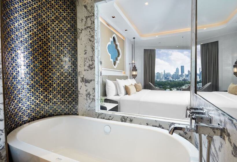 سوییت لوکس, Valia Hotel Bangkok