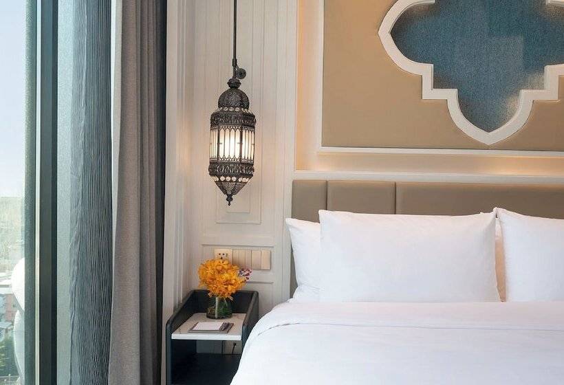 Deluxe Suite King Bed, Valia Hotel Bangkok