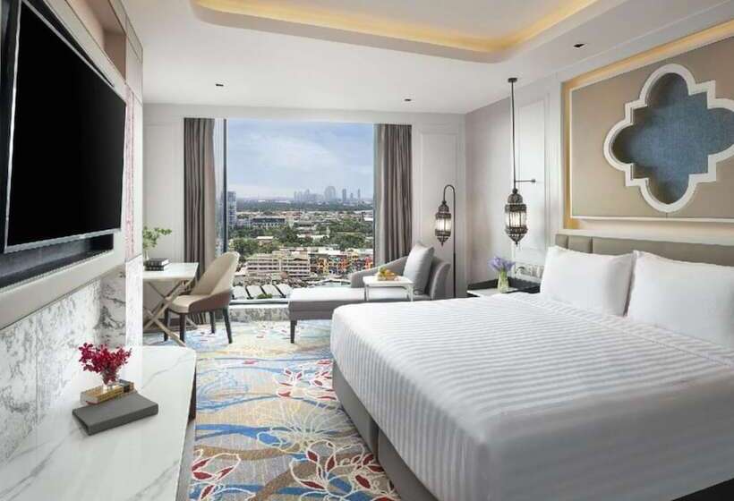 سوییت جونیور کلاب, Valia Hotel Bangkok