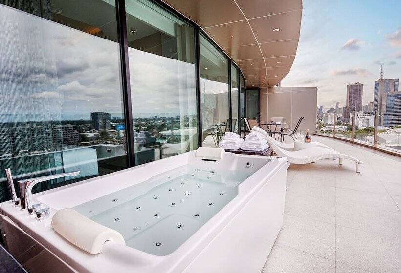 سوئیت کلاب, Valia Hotel Bangkok