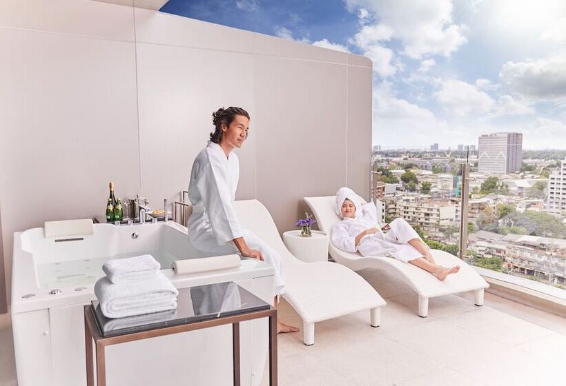 سوئیت کلاب, Valia Hotel Bangkok