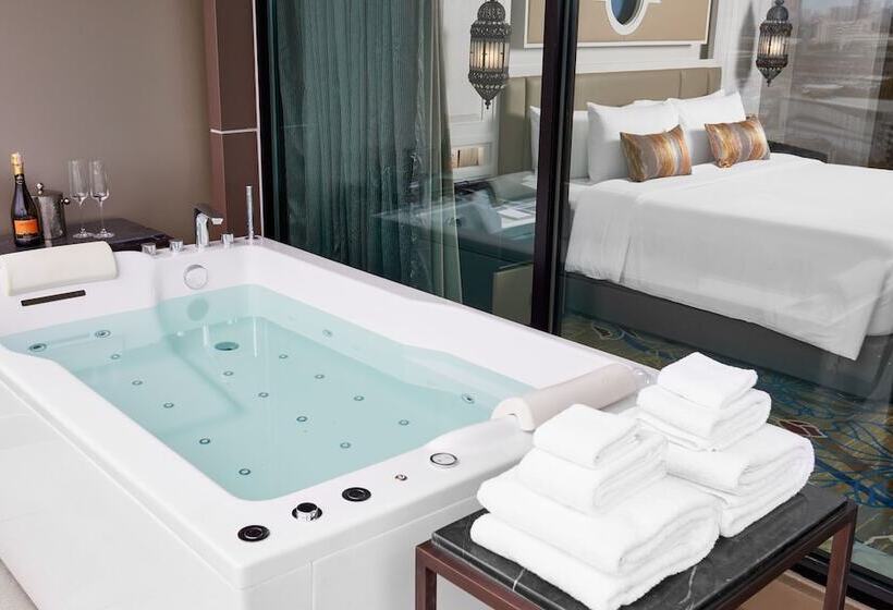 سوئیت کلاب, Valia Hotel Bangkok