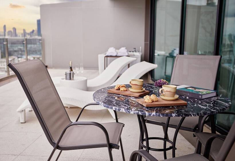 سوئیت کلاب, Valia Hotel Bangkok