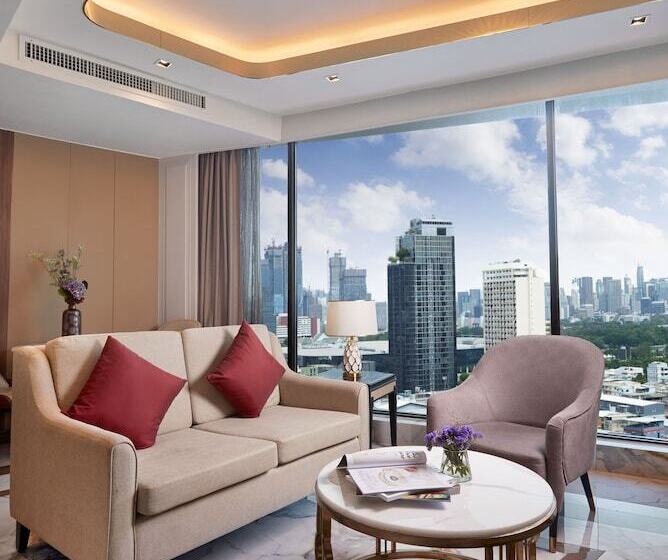 سوییت اجرایی, Valia Hotel Bangkok