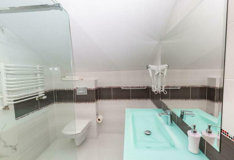 Номер Стандарт, Vela