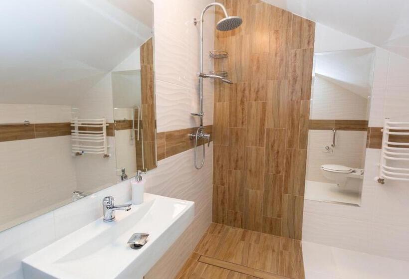 Четырехместный Номер Стандарт, Vela