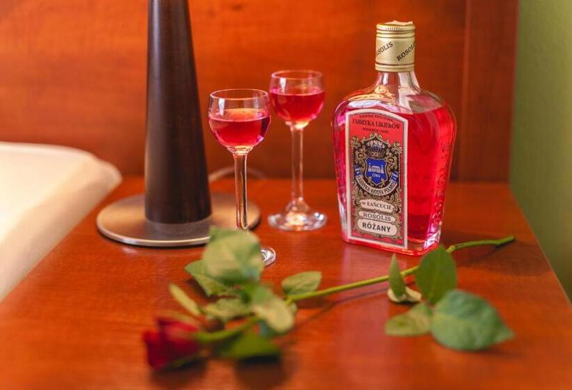 غرفة قياسية, Vis A Vis łańcut