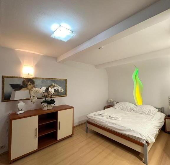 חדר דלוקס, Motel Za Miedzą