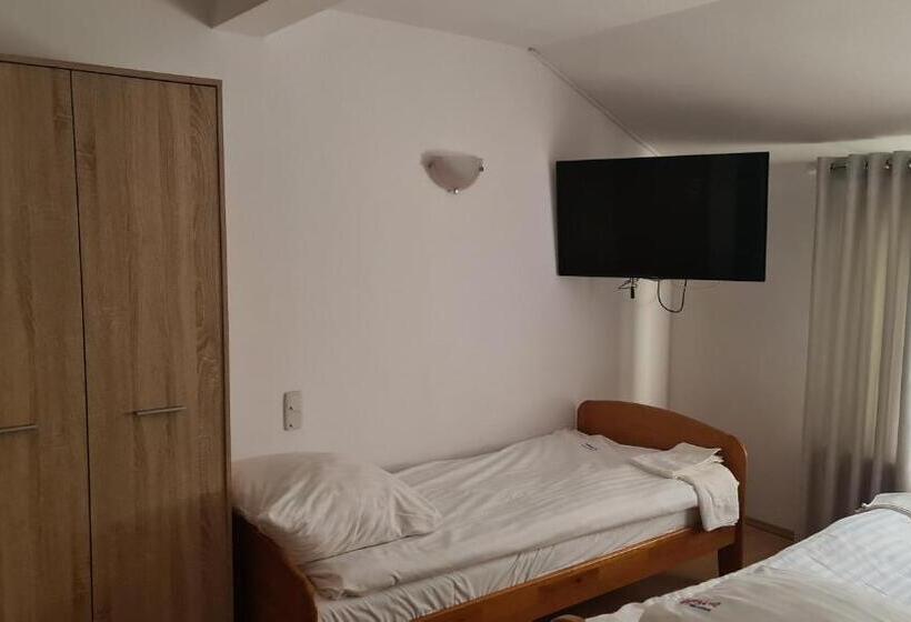 Номер Стандарт Трехместный, Motel Za Miedzą