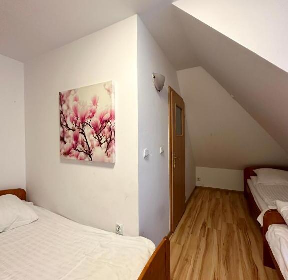 Номер Стандарт Трехместный, Motel Za Miedzą