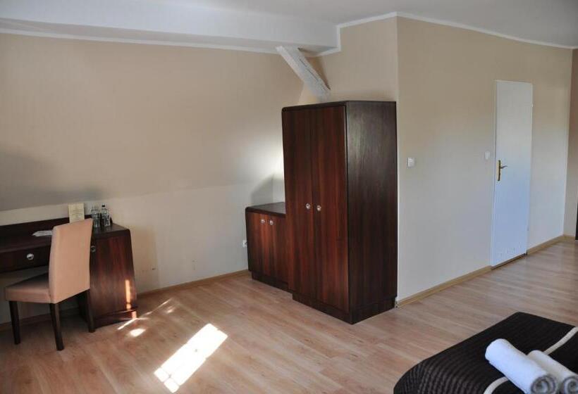 غرفة قياسية رباعية, Ołowianka B&b