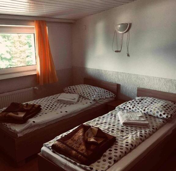 스탠다드 룸, Beatka