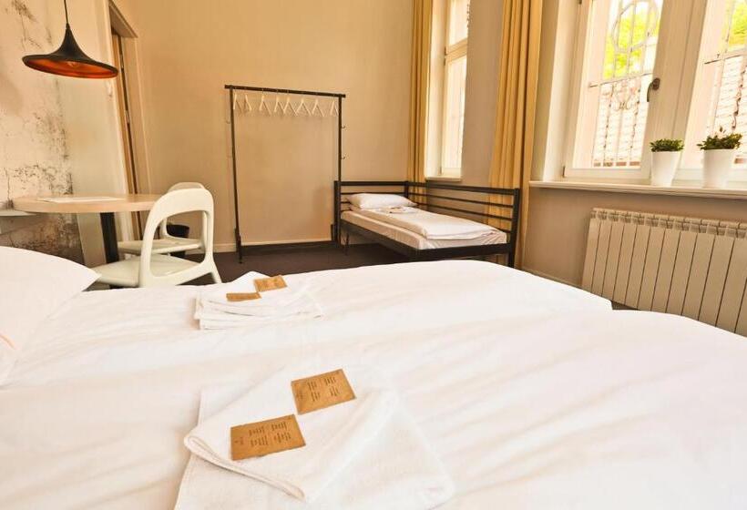 اتاق استاندارد سه تخته با سرویس بهداشتی مشترک, Sleep In Hostel & Apartments Stary Rynek