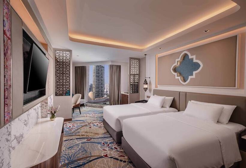 سوییت لوکس, Valia Hotel Bangkok