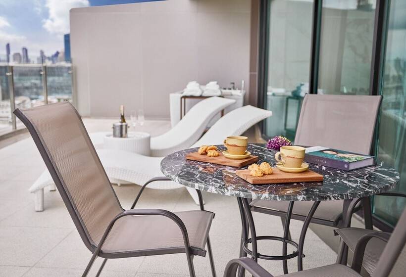 سوئیت کلاب, Valia Hotel Bangkok