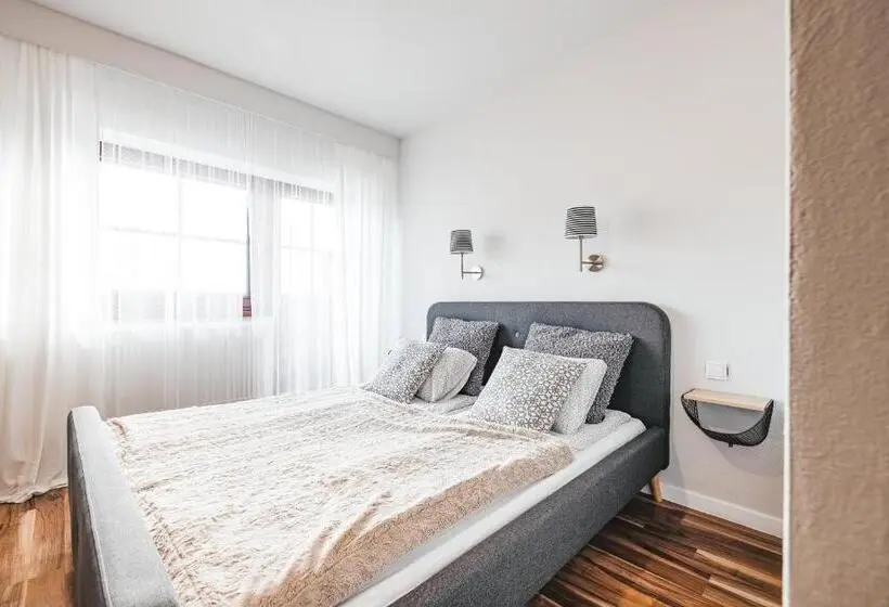Standard Kolmen Hengen Huone Parveke, Bystry Comfort