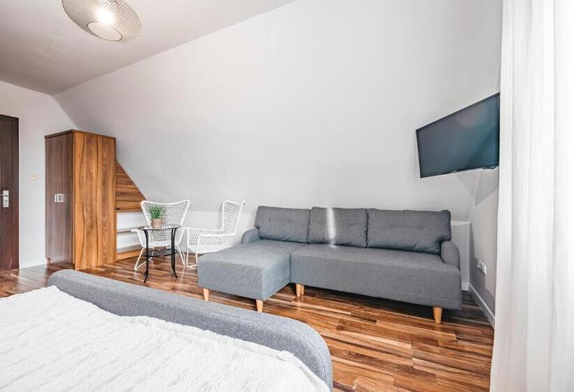 חדר סטנדרט לשלושה עם מרפסת, Bystry Comfort