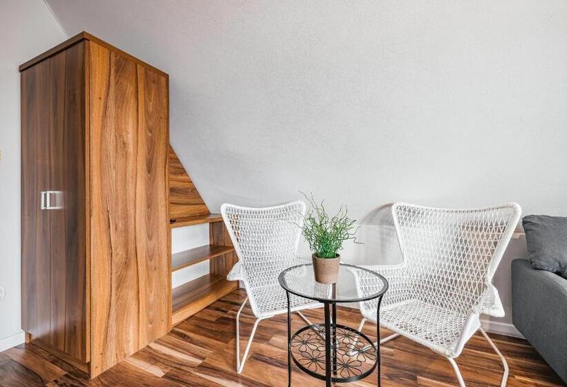 חדר סטנדרט לשלושה עם מרפסת, Bystry Comfort