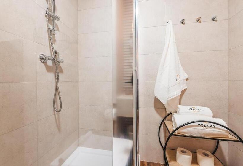 דירת חדר, Bystry Comfort