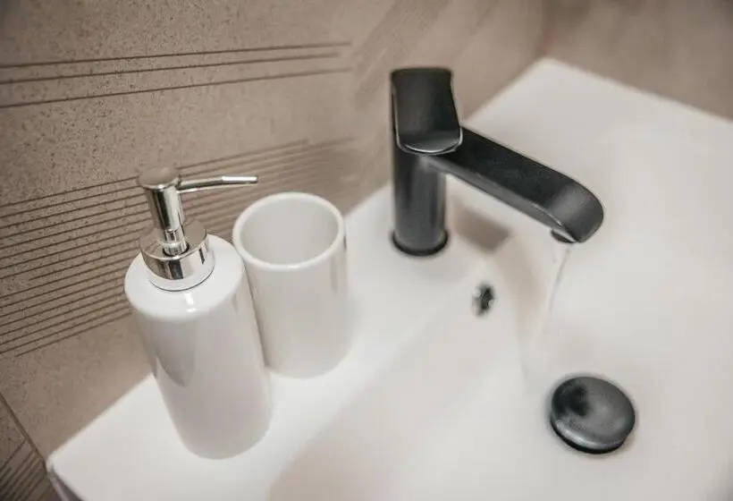 Deluxe-studio, Bystry Comfort