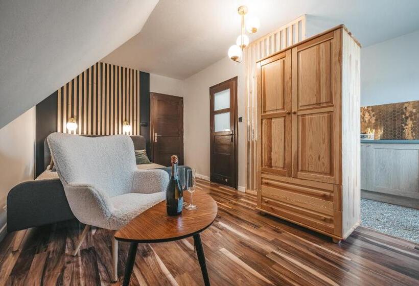 Студия Deluxe, Bystry Comfort