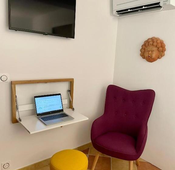 Номер Deluxe, Pila & Bed Montpellier Centre Corum Comédie   Chambre Calme Climatisée   Quiet Air Conditioned Room