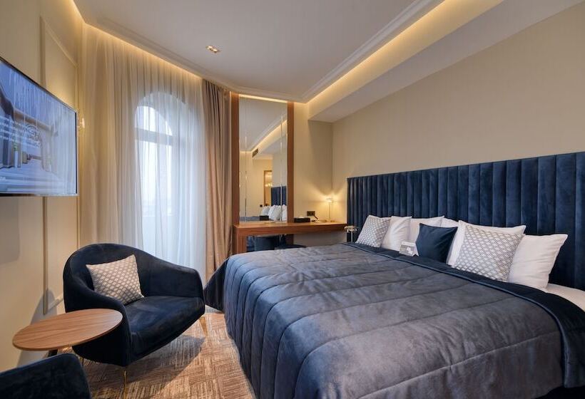 جناح, Hayasa Hotel Yerevan