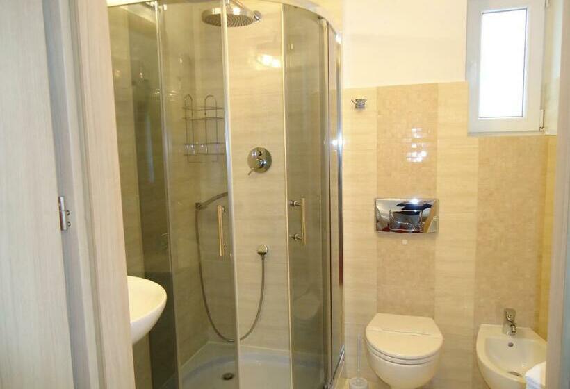 اتاق استاندارد سه نفره, Willa Ambra