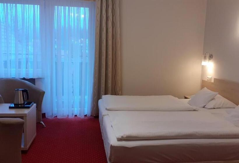 اتاق استاندارد سه نفره, Willa Ambra