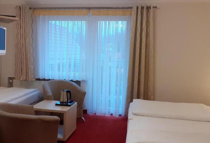 اتاق استاندارد سه نفره, Willa Ambra