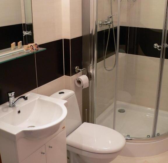 اتاق استاندارد سه تخته با بالکن, Pensjonat Lira