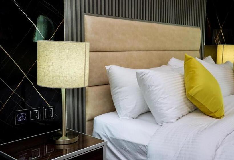 اتاق لوکس, The Rn Hotels