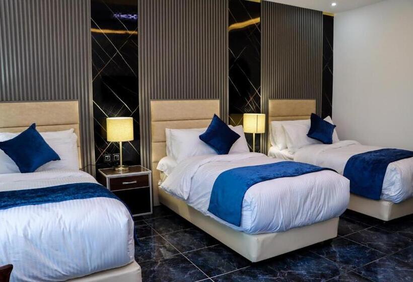 اتاق استاندارد سه نفره, The Rn Hotels